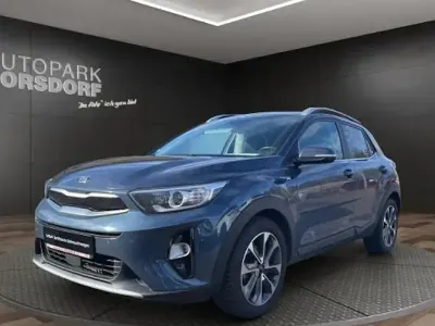 Second-hand Kia Stonic Platinum Edition 120 CP (88 kW) 2019 Albastru SUV