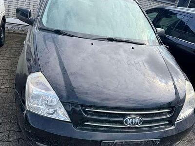 Gebraucht Kia Carnival LX 185 PS (136 kW) 2010 Midnight black Van / Kleinbus