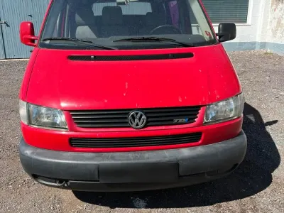 Gebraucht VW Caravelle 88 PS (64 kW) 2000 Rot Van