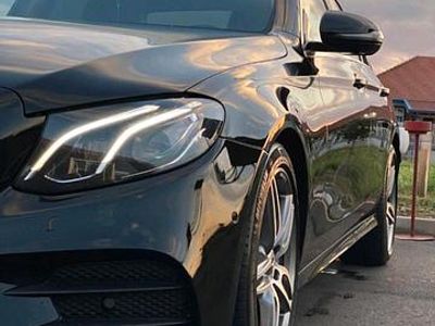 Schwarz Gebraucht 2016 Mercedes E200 AMG line Limousine | 18.000 €