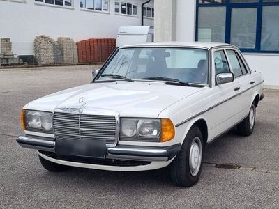 gebraucht Mercedes 200 W123 TOP Classic Data 1-