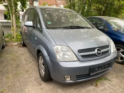 Używany Opel Meriva 101 KM (74 kW) 2004 Srebrny Minivan
