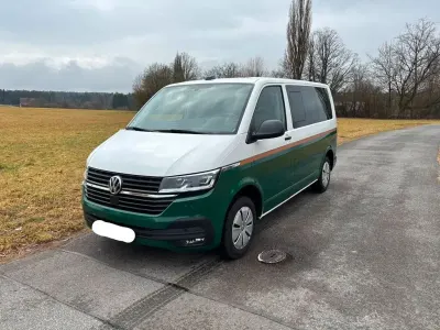Gebraucht VW Multivan 150 PS (110 kW) 2021 Weiß Van / Kleinbus