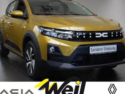Neu Dacia Sandero Expression 110 PS (80 kW) 2026 Gelb (amber yellow (gelb)) Limousine