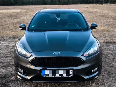 Gebraucht Ford Focus Titanium 182 PS (133 kW) 2018 Grau Limousine