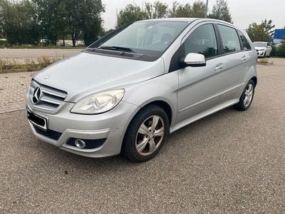 Mercedes B180