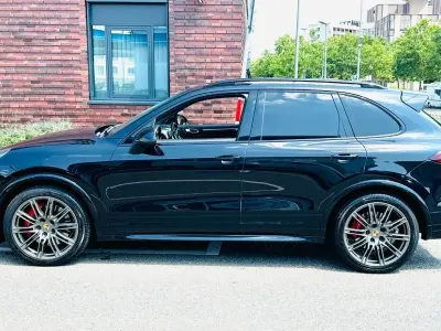 Gebraucht Porsche Cayenne GTS 441 PS (324 kW) 2016 Schwarz SUV
