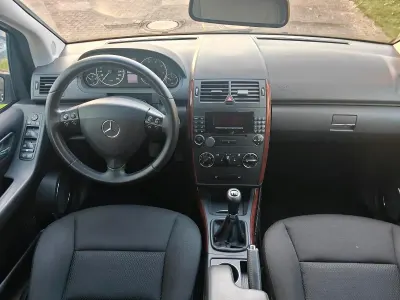 Gebraucht Mercedes A170 Elegance 115 PS (84 kW) 2008 Schwarz Kleinwagen
