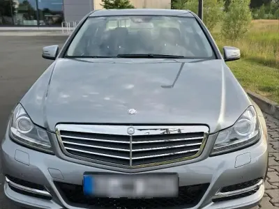Gebraucht Mercedes C200 184 PS (135 kW) 2012 Silber Limousine