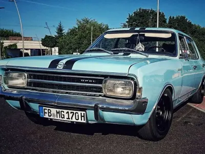 Gebraucht Opel Rekord 101 PS (74 kW) 1970 Blau Limousine