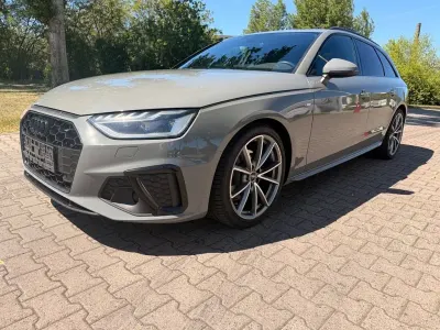 Używany Audi A4 S-Line 163 KM (119 kW) 2020 Szary Kombi