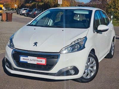 Gebraucht Peugeot 208 Active 82 PS (60 kW) 2019 Weiß Kleinwagen