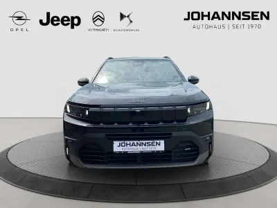 Neu Jeep Compass 145 PS (106 kW) 2026 Schwarz vulcano SUV