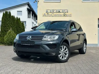 Gebraucht VW Touareg Terrain Tech 262 PS (192 kW) 2016 Grau SUV
