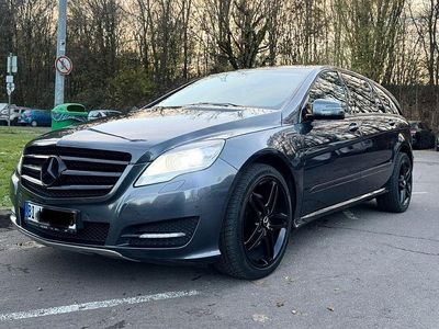 Grau Gebraucht 2011 Mercedes R350 Van / Kleinbus | 8.900 € (Teuer)
