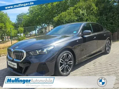 Gebraucht BMW 520 Sport Line 197 PS (144 kW) 2025 Sophistograu brillanteffekt (metallic) Limousine