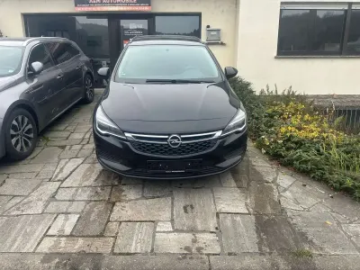 Gebraucht Opel Astra Edition 110 PS (80 kW) 2018 Black meet kettle Kombi