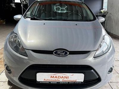 Gebraucht Ford Fiesta Trend 82 PS (60 kW) 2012 Silber Kleinwagen