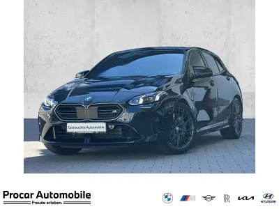 Gebraucht BMW M135 Performance 300 PS (220 kW) 2025 Schwarz Kleinwagen
