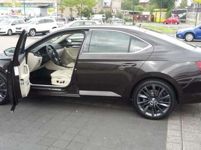 gebraucht Skoda Superb Superb2.0 TDI Premium Edition