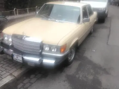 Gebraucht Mercedes 300 140 PS (102 kW) 1979 Gelb Limousine