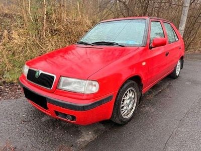 Usata Skoda Felicia 75 CV (55 kW) 2000 Rosso Berlina