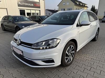Gebraucht VW Golf VII Join 116 PS (85 kW) 2018 Whitesilver Kombi