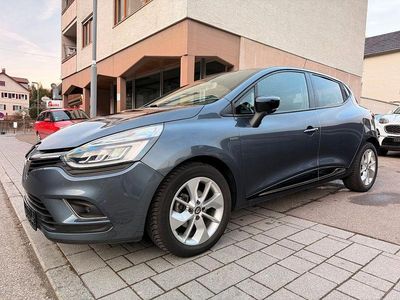 Gebraucht Renault Clio IV LIMITED 118 PS (86 kW) 2016 Grau Limousine