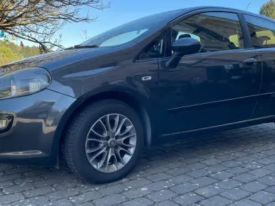 Second-hand Fiat Punto Pop 69 CP (50 kW) 2012 Maro Hatchback