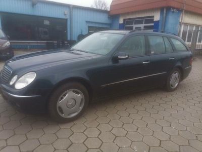 Mercedes E320