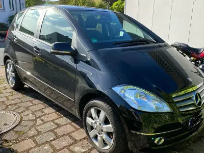 Gebraucht Mercedes A200 136 PS (100 kW) 2010 Schwarz Kleinwagen