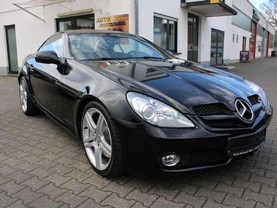 Second-hand Mercedes SLK300 Sport Edition 231 CP (169 kW) 2010 Negru Cabrio