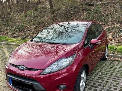 Gebraucht Ford Fiesta 82 PS (60 kW) 2009 Rot Kleinwagen