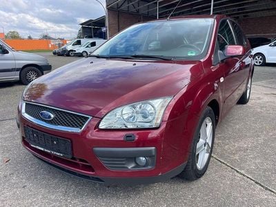 Gebraucht Ford Focus Ghia 101 PS (74 kW) 2005 Rot Kombi