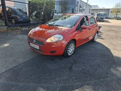 Gebraucht Fiat Grande Punto Active 77 PS (56 kW) 2009 Rot Kleinwagen