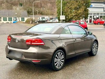 Gebraucht VW Eos Sportline 122 PS (89 kW) 2012 Braun Cabrio