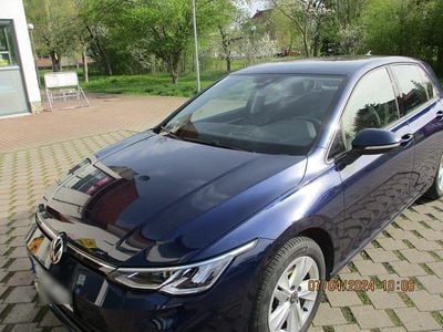 Gebraucht VW Golf VIII 90 PS (66 kW) 2022 Blau Limousine