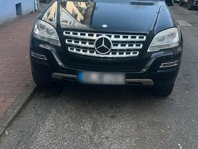Gebraucht Mercedes ML350 231 PS (169 kW) 2010 Schwarz SUV
