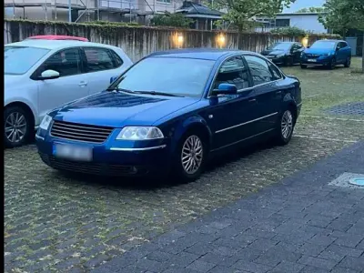 Gebraucht VW Passat 150 PS (110 kW) 2003 Blau Limousine