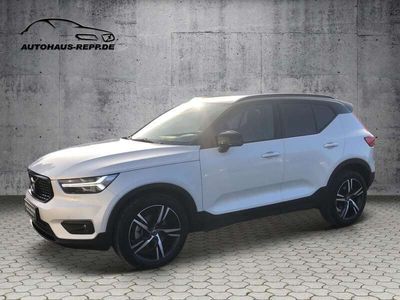 gebraucht Volvo XC40 B4 R-Design FWD / XENIUM- INTELLISAFE-Paket