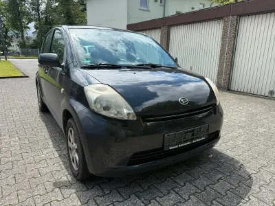 Gebraucht Daihatsu Sirion 87 PS (63 kW) 2007 Schwarz Kleinwagen