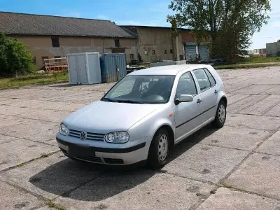 Brugt VW Golf IV 101 HK (74 kW) 1998 Sølv Hatchback