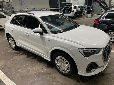 Weiß Gebraucht 2021 Audi Q3 S-Line SUV | 34.700 € (Teuer)