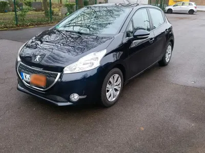 Gebraucht Peugeot 208 82 PS (60 kW) 2013 Blau Kleinwagen