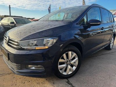 Gebraucht VW Touran Comfortline 116 PS (85 kW) 2017 Blau Van / Kleinbus