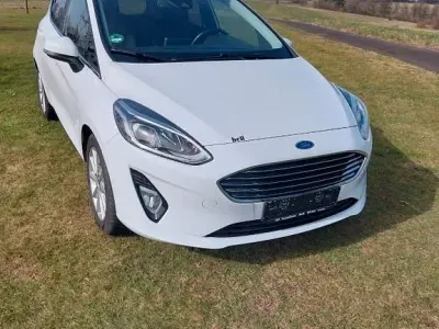 Gebraucht Ford Fiesta Titanium 95 PS (69 kW) 2020 Weiß Kleinwagen