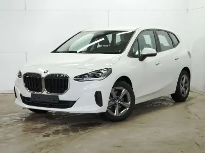 Gebraucht BMW 220 163 PS (119 kW) 2025 Alpinweiss 3 Coupé