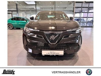 Neu Alfa Romeo GT Junior Edizione Speciale 136 PS (100 kW) 2026 Schwarz Limousine