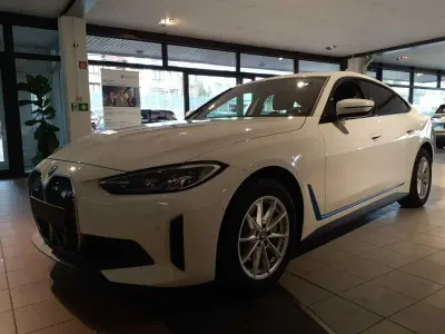 Gebraucht BMW i4 253 kW (345 PS) 2023 White solid Limousine