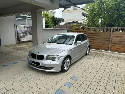 Gebraucht BMW 118 Lifestyle 143 PS (105 kW) 2011 Silber Kleinwagen